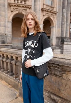 MOSCHINO UNISEX - Across Body Bag - Black -MOSCHINO SHOP 014b466c020041f8b305a67097fb19f4