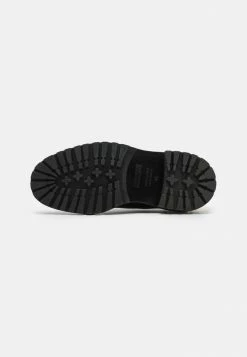 MOSCHINO Lace-ups - Nero -MOSCHINO SHOP 03de26f176ec40419435007799927954