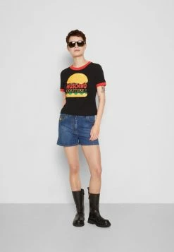 MOSCHINO DINER GROUP - Print T-shirt - Black -MOSCHINO SHOP 0aa9a4844da44d8cbaaf206c70f23182