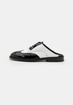 MOSCHINO BROGUE GROUP - Clogs - Black/white