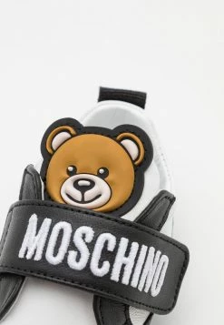 MOSCHINO NEWBORN STRAP TEDDY PATCH UNISEX - First Shoes - White/black -MOSCHINO SHOP 20bf1ca507a84d9db7417353847e701d