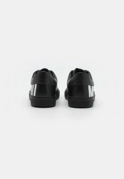 MOSCHINO Trainers - Nero -MOSCHINO SHOP 26e7054e6a9d41cc85df0a63d50bebb5