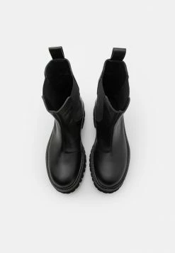 MOSCHINO MB24034G1F GA0 - Classic Ankle Boots - Black -MOSCHINO SHOP 2c3e99dbb9b04d459fe7c45e16cb2c51