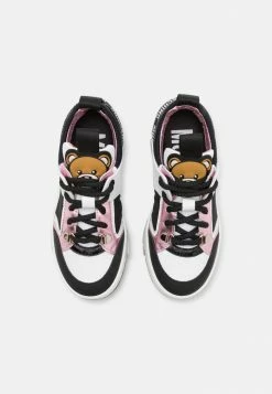 MOSCHINO BOX SOLE LACE LOGO TAPE - Trainers - Black/white/pink -MOSCHINO SHOP 35f52ada8cd341e5a4f82aee5f91c4a3
