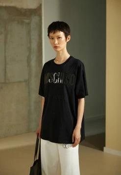 MOSCHINO VINYL COUTURE MILANO - Print T-shirt - Fantasy Black 9 MOSCHINO VINYL COUTURE MILANO - Print T-shirt - Fantasy Black -MOSCHINO SHOP 36cda1637ce94dd183826c28cd72bfaa
