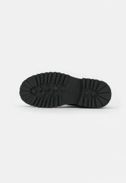 MOSCHINO Classic Ankle Boots - Nero -MOSCHINO SHOP 42ac9a71ec38439ea6a0e75b9cc2da5b