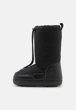 MOSCHINO MAXI LOGO PRINT - Winter Boots - Black