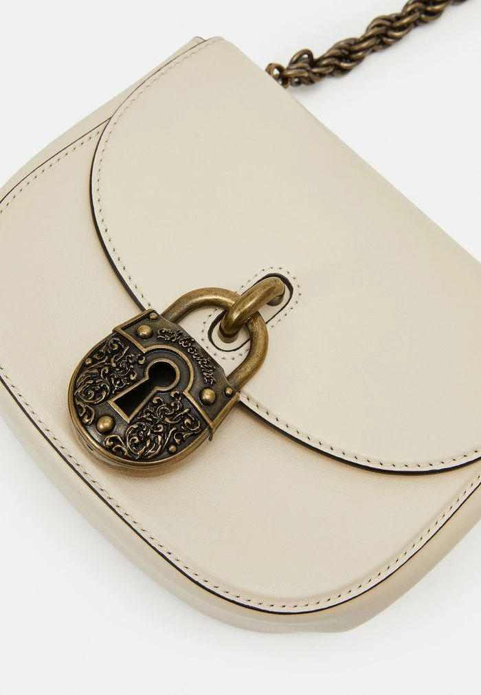 MOSCHINO PADLOCK GROUP SHOULDER - Across Body Bag - Fantasy Grey 4 MOSCHINO PADLOCK GROUP SHOULDER - Across Body Bag - Fantasy Grey - Image 4