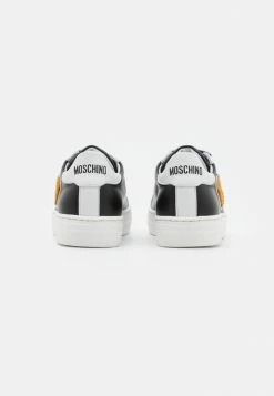 MOSCHINO BOX SOLE LACE TEDDY BEAR PATCH UNISEX - Trainers - Black/white -MOSCHINO SHOP 4fd66dc2b8d344e7beb96d64b5d3bf03