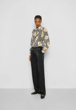 MOSCHINO ALL OVER EGG - Button-down Blouse - Black 11 MOSCHINO ALL OVER EGG - Button-down Blouse - Black -MOSCHINO SHOP 522bbd01010a4730bacf2871bd44582b