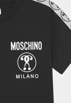 MOSCHINO UNISEX - Print T-shirt - Black 5 MOSCHINO UNISEX - Print T-shirt - Black -MOSCHINO SHOP 5990bf7f1e8f4af4b1f580a1b7421cfb