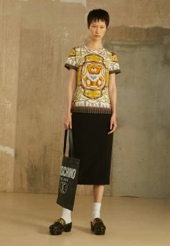 MOSCHINO MILITARY SCARF - Print T-shirt - Fantasy Ivory