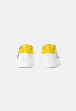 MOSCHINO MINIONS - Trainers - White/yellow/black -MOSCHINO SHOP 5b2e7519c565490aa91e5c187224c939