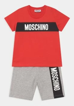 MOSCHINO SET UNISEX - Shorts - Poppy Red
