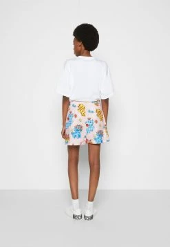 MOSCHINO CALICO ANIMALS ALL OVER - Shorts - Pink 10 MOSCHINO CALICO ANIMALS ALL OVER - Shorts - Pink -MOSCHINO SHOP 5c5e05e7647b421bb2572249cd2c1c08