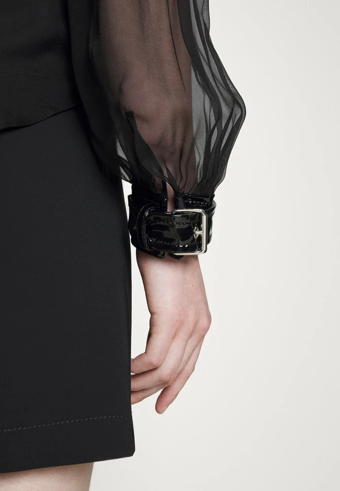 MOSCHINO BONDAGE BUCKLE - Blouse - Black 9 MOSCHINO BONDAGE BUCKLE - Blouse - Black - Image 9