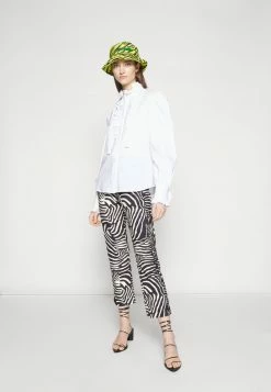MOSCHINO Button-down Blouse - White 13 MOSCHINO Button-down Blouse - White -MOSCHINO SHOP 6c51646955fb4c90bfe1d7e22245dc81