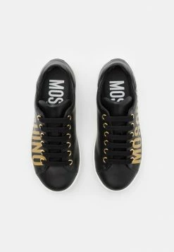 MOSCHINO BOX LACE MAXI LOGO PRINT - Trainers - Black -MOSCHINO SHOP 7edf6ea3d3bf4884a9ac5ab4bf2a729e