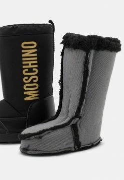 MOSCHINO MAXI LOGO PRINT - Winter Boots - Black -MOSCHINO SHOP 8054ee0894184845a6ec52f5e576ed71