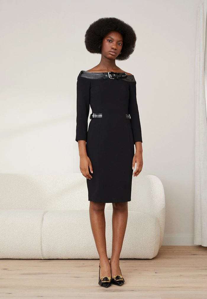 MOSCHINO BONDAGE BUCKLE - Shift Dress - Black 2 MOSCHINO BONDAGE BUCKLE - Shift Dress - Black - Image 2