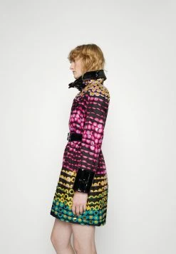 MOSCHINO EMBROIDERED - Trenchcoat - Fantasy Black -MOSCHINO SHOP 889a03bffd8c44b8845165419c983ba3