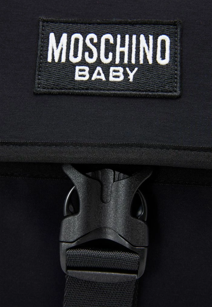 MOSCHINO BABY CHANGING BAG WITH MAT UNISEX - Baby Changing Bag - Black 8 MOSCHINO BABY CHANGING BAG WITH MAT UNISEX - Baby Changing Bag - Black - Image 8