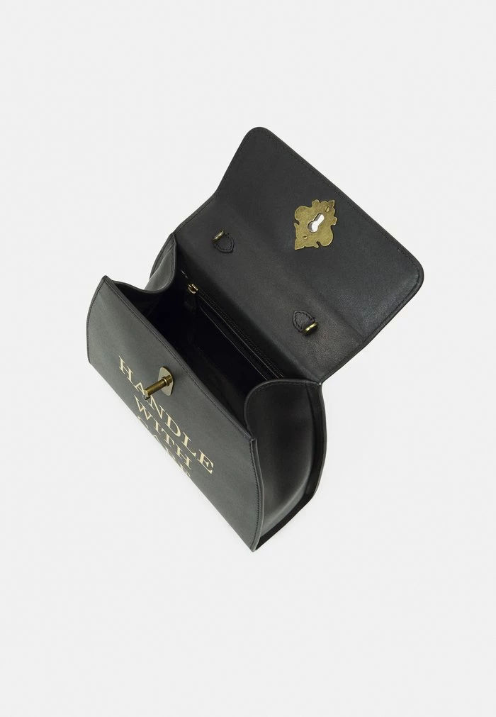 MOSCHINO HANDLE WITH CARE SHOULDER BAG - Handbag - Fantasy Black 3 MOSCHINO HANDLE WITH CARE SHOULDER BAG - Handbag - Fantasy Black - Image 3