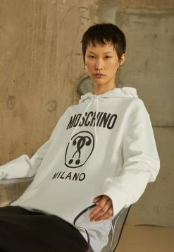 MOSCHINO DOUBLE QUESTION MARK - Sweatshirt - Fantasy White 9 MOSCHINO DOUBLE QUESTION MARK - Sweatshirt - Fantasy White -MOSCHINO SHOP 8e3a3ccf32e54050bd42f2c89e35d3c0