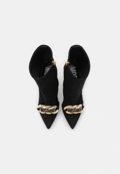MOSCHINO Classic Ankle Boots - Nero -MOSCHINO SHOP 9658a5fe3017402a88b1868d2f8d5a26