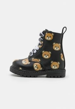 MOSCHINO COMBAT TEDDY BEAR ALL OVER PRINT - Lace-up Ankle Boots - Black