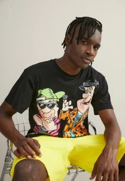 MOSCHINO UNISEX - Print T-shirt - Fantasy Black 9 MOSCHINO UNISEX - Print T-shirt - Fantasy Black -MOSCHINO SHOP 9b617b7a311848c99aaa3231cb2b53d9