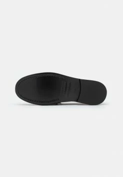 MOSCHINO Slip-ons - Nero 12 MOSCHINO Slip-ons - Nero -MOSCHINO SHOP 9b8c4d13e1b44eb58f2efbbcc8697e15