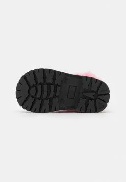 MOSCHINO ANKLE BOOTS LETTERING LOGO - Classic Ankle Boots - Pink 10 MOSCHINO ANKLE BOOTS LETTERING LOGO - Classic Ankle Boots - Pink -MOSCHINO SHOP a3007f96265543ac848e28541d22c0eb