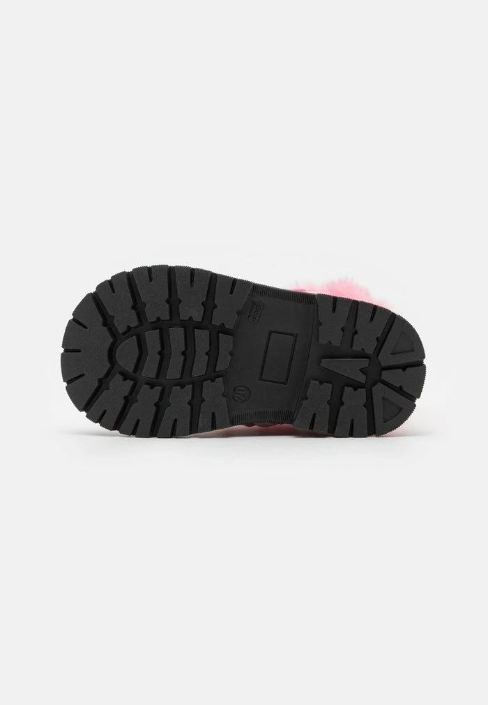 MOSCHINO ANKLE BOOTS LETTERING LOGO - Classic Ankle Boots - Pink 5 MOSCHINO ANKLE BOOTS LETTERING LOGO - Classic Ankle Boots - Pink - Image 5