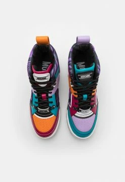 MOSCHINO High-top Trainers - Fantasy Color 9 MOSCHINO High-top Trainers - Fantasy Color -MOSCHINO SHOP a6696ce30ad24dc6ab87b7fa89950ebd