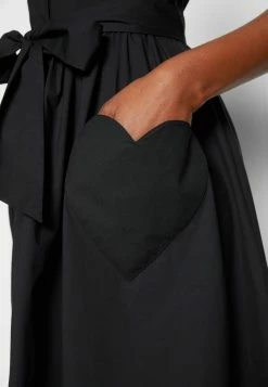 MOSCHINO HEARTS APPLIQUE - Shirt Dress - Black -MOSCHINO SHOP a7fe80be7dc54ee7b06fc10dbdd3ab19