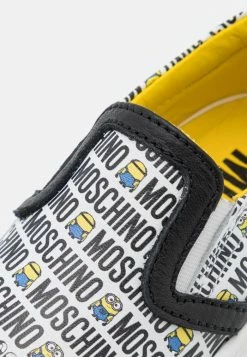 MOSCHINO MINIONS UNISEX - Trainers - White/black -MOSCHINO SHOP aaa5197f682c4864ba1e3d06d2d398d8