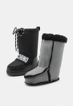 MOSCHINO ELASTIC BAND MAXI LOGO - Winter Boots - Black -MOSCHINO SHOP b1e994b2ade742ba80a6f6e9a4143830