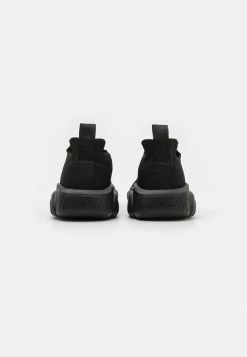 MOSCHINO Trainers - Black 8 MOSCHINO Trainers - Black -MOSCHINO SHOP b3ab1cd2da314d4794e0bbf46af99a66