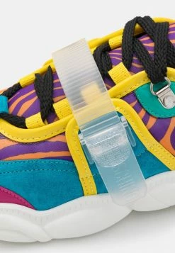 MOSCHINO Trainers - Fantasy Color -MOSCHINO SHOP b5da489d42b943878d126e922e85b207