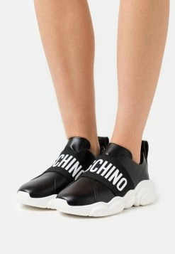 MOSCHINO Slip-ons - Nero