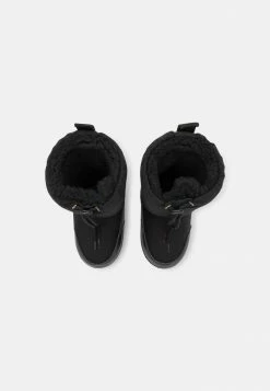 MOSCHINO MAXI LOGO PRINT - Winter Boots - Black -MOSCHINO SHOP c17770488f1943b19ca3e55556f5ef95