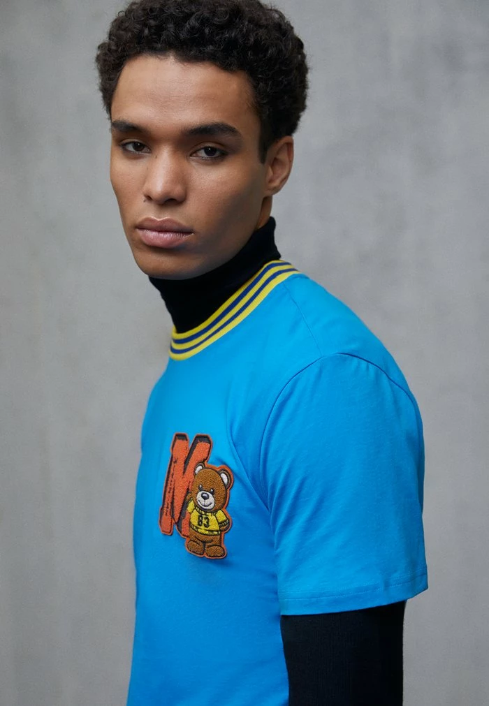 MOSCHINO Print T-shirt - Light Blue 4 MOSCHINO Print T-shirt - Light Blue - Image 4