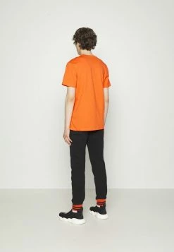 MOSCHINO Print T-shirt - Fantasy Red -MOSCHINO SHOP d0ee128c76e8483dae6cbb400358cb73