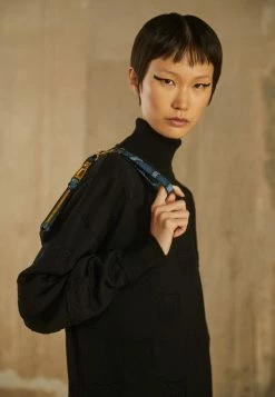 MOSCHINO ICONIC TEDDY BEAR - Jumper Dress - Fantasy Black -MOSCHINO SHOP d11a0432abd84b2b8e7e7e1768ad3ea9