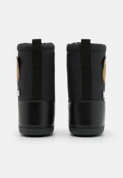 MOSCHINO TEDDY BEAR PATCH UNISEX - Winter Boots - Black 8 MOSCHINO TEDDY BEAR PATCH UNISEX - Winter Boots - Black -MOSCHINO SHOP d18d8146ef47431494489419d96d8c14