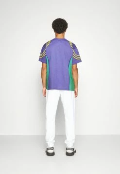 MOSCHINO Print T-shirt - Fantasy Blue -MOSCHINO SHOP d9fb5ecd258345199f809e0106a3b357