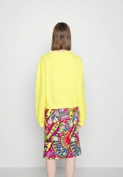 MOSCHINO INSTITUTIONAL LOGOS - Sweatshirt - Fantasy Yellow 12 MOSCHINO INSTITUTIONAL LOGOS - Sweatshirt - Fantasy Yellow -MOSCHINO SHOP e1e26cd510f94179803ec7726029049c