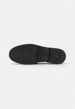 MOSCHINO Slip-ons - Nero -MOSCHINO SHOP f06ae92431874404900718d6f0d9c7b6