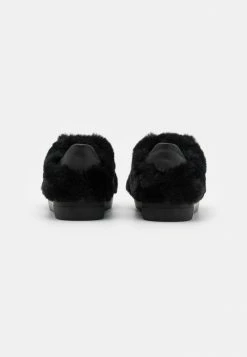 MOSCHINO BOX SOLE STRAP GALVANIC LETTERING LOGO - Trainers - Black -MOSCHINO SHOP f2dc1ebe5f4d4119ab6fd7af6535a914